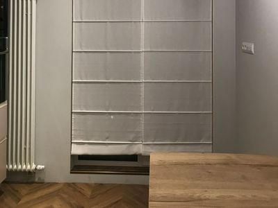 Раздельные римские шторы на проем окна в СПб